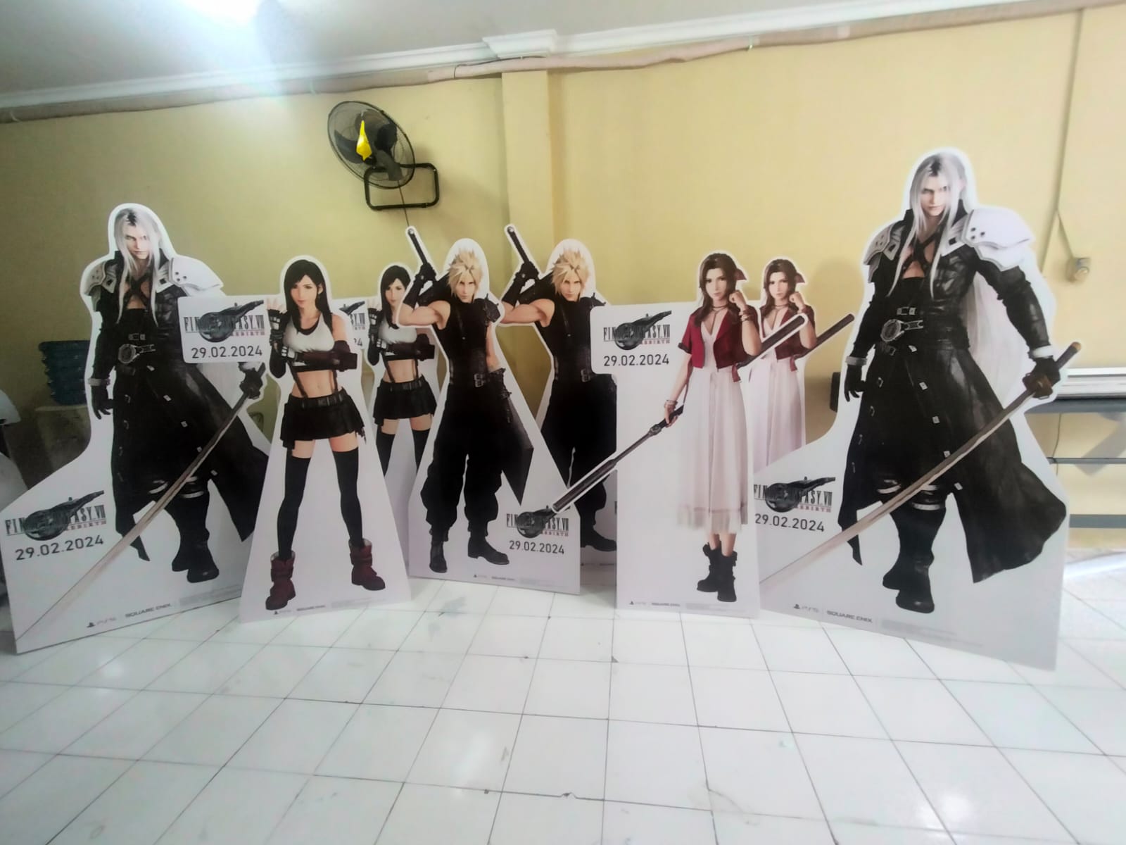 Human Standee Uk. 80X150Cm Bahan Kd Board detail