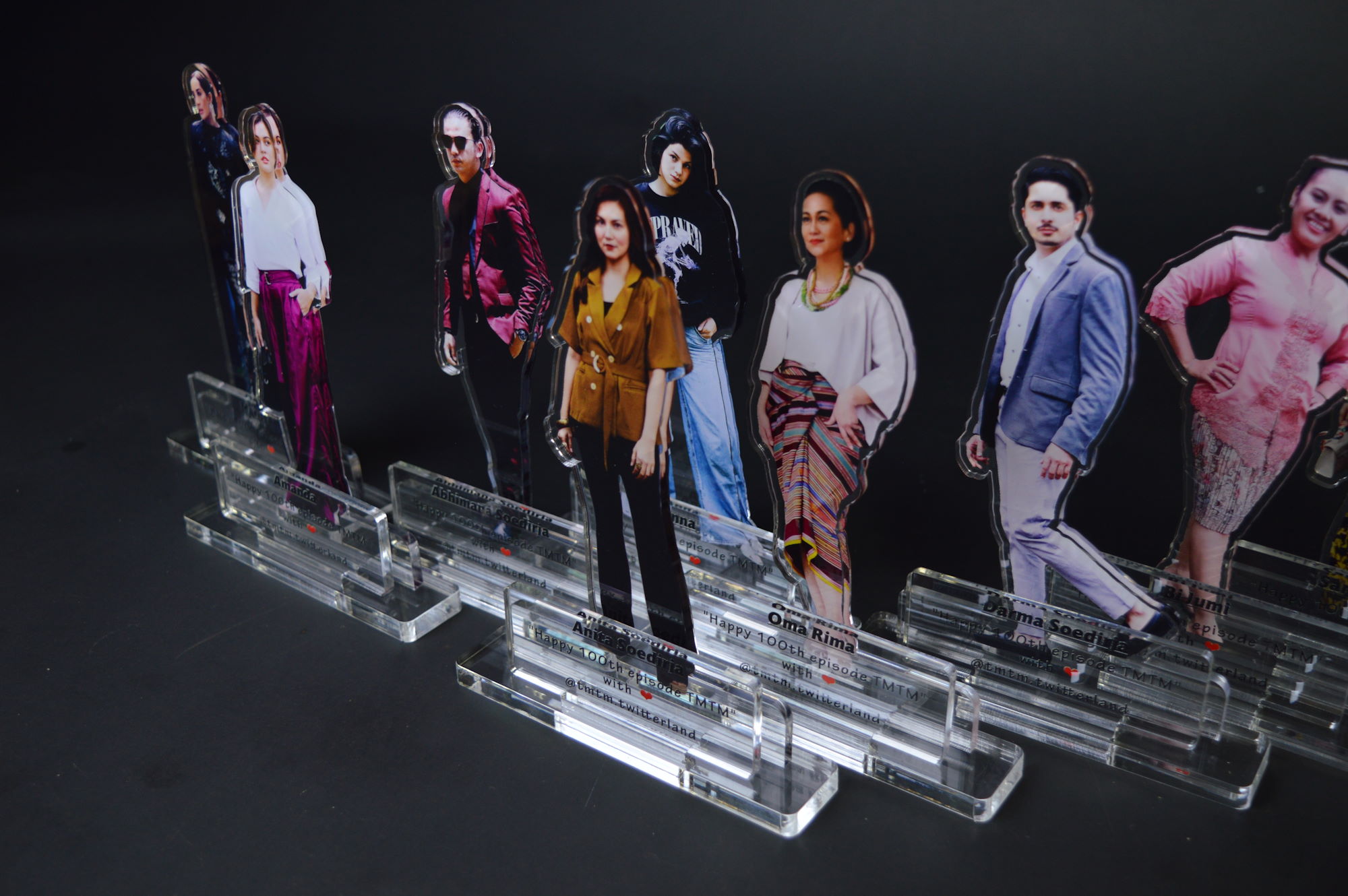 Plakat Akrilik Ketebalan 3mm detail